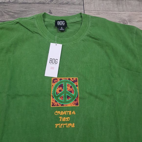 Urban Outfitters Mens  Peace Tee T Shirt Small Green Back Print Heavy Heart BNWT - Picture 5 of 11
